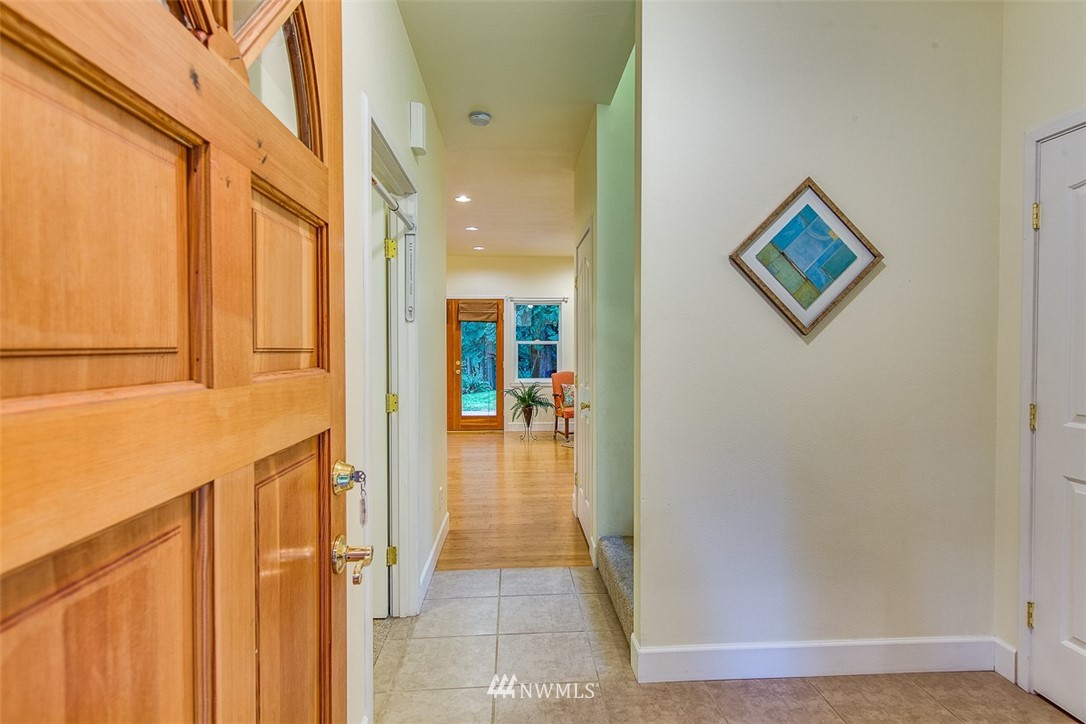 26153 Miller Bay Road Northeast Kingston, WA 98346 - Photo 5 of 25 Gallery Image 5