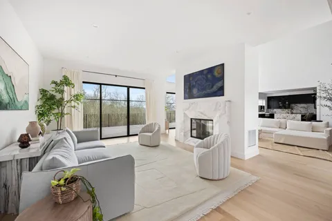 38 Chatfields Ridge Road, East Hampton, NY 11937