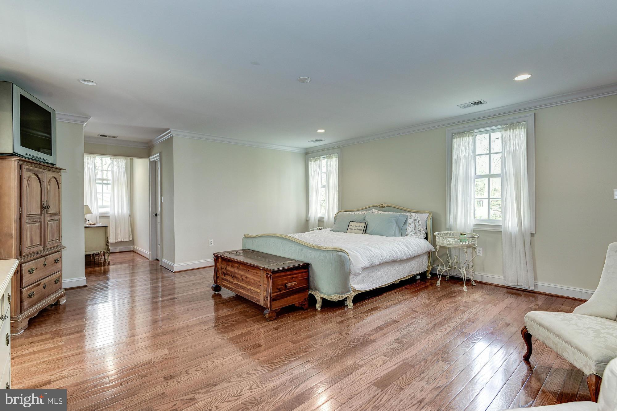 14511 Carrolton Road Rockville, MD 20853 - Photo 22 of 30 Bedroom (Master)