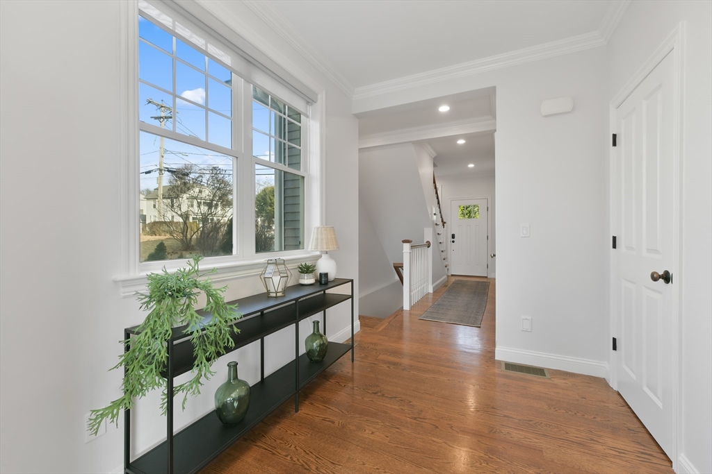 26 Crescent Road, Unit 1 Needham, MA 02494 - Photo 13 of 38