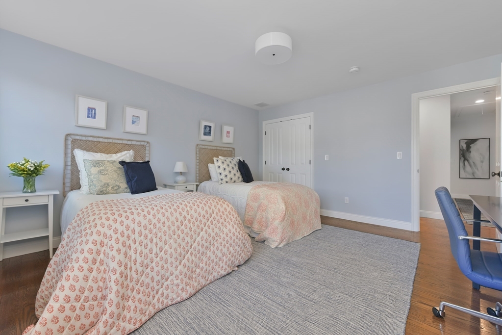 26 Crescent Road, Unit 1 Needham, MA 02494 - Photo 22 of 38