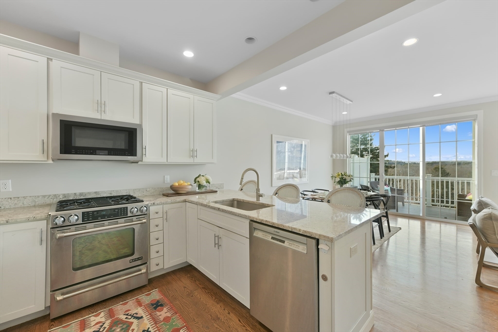 26 Crescent Road, Unit 1 Needham, MA 02494 - Photo 6 of 38