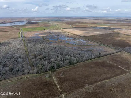 $200,000 | 3 Couvillion Road, Abbeville, LA 70510