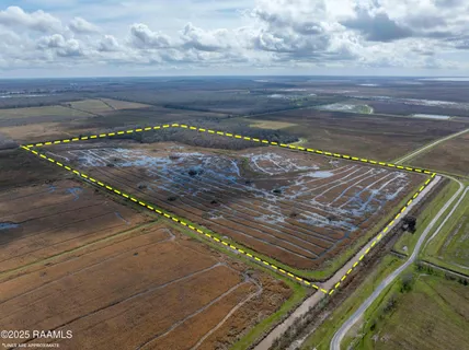 $200,000 | 3 Couvillion Road, Abbeville, LA 70510