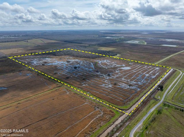 $200,000 | 3 Couvillion Road, Abbeville, LA 70510