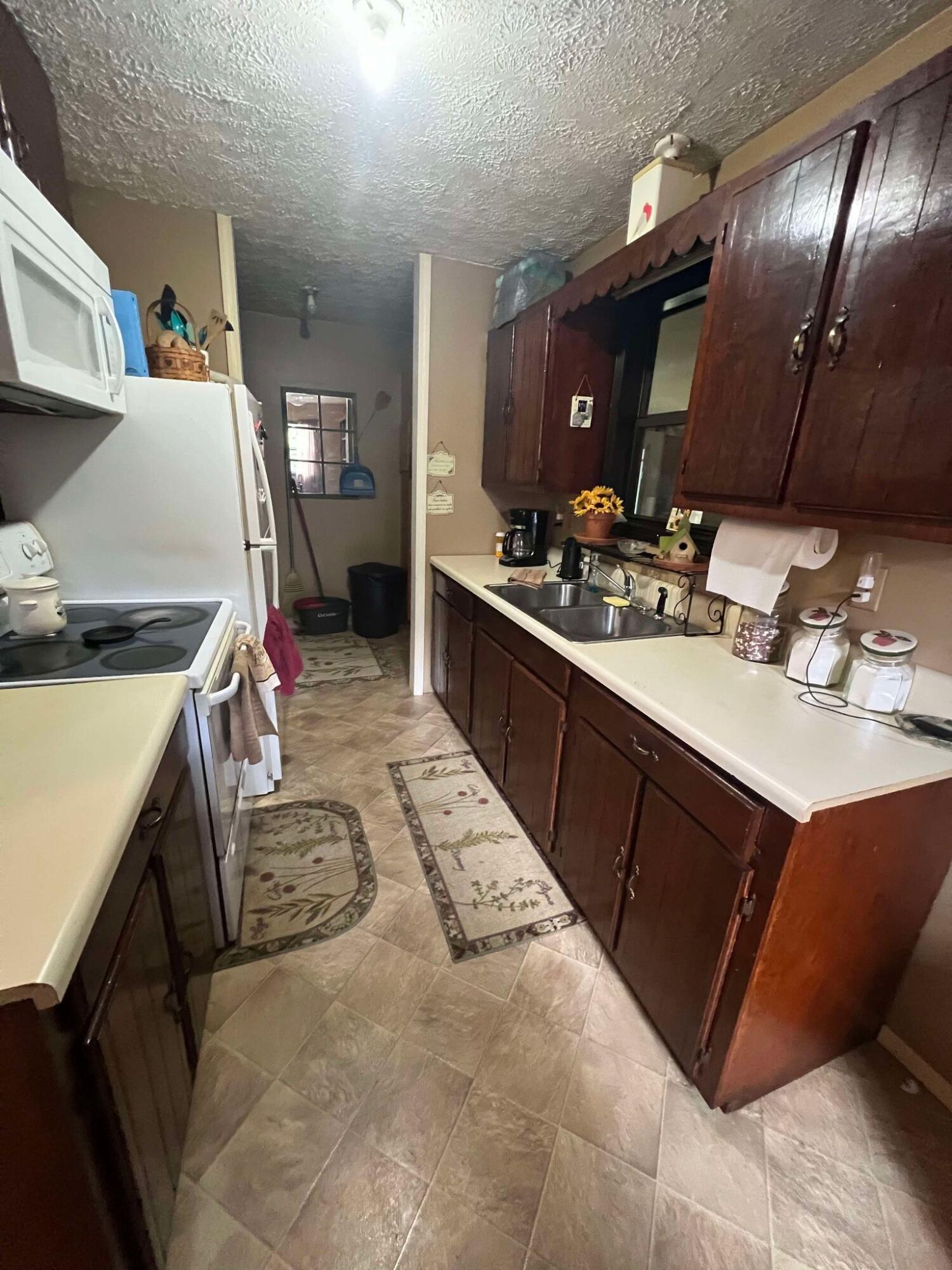 185 Thompson Road Dunlap, TN 37327 - Photo 6 of 25 kitchen