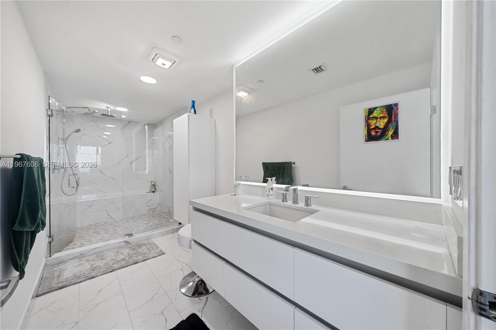 888 Biscayne Boulevard, Unit 910 Miami, FL 33132 - Photo 13 of 18