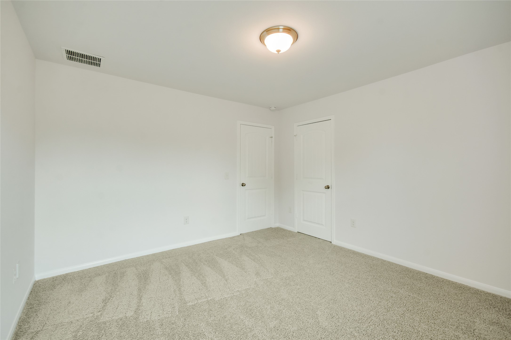 6525 Ranchito Drive Austin, TX 78744 - Photo 26 of 36 Upstairs Guest bedroom #3