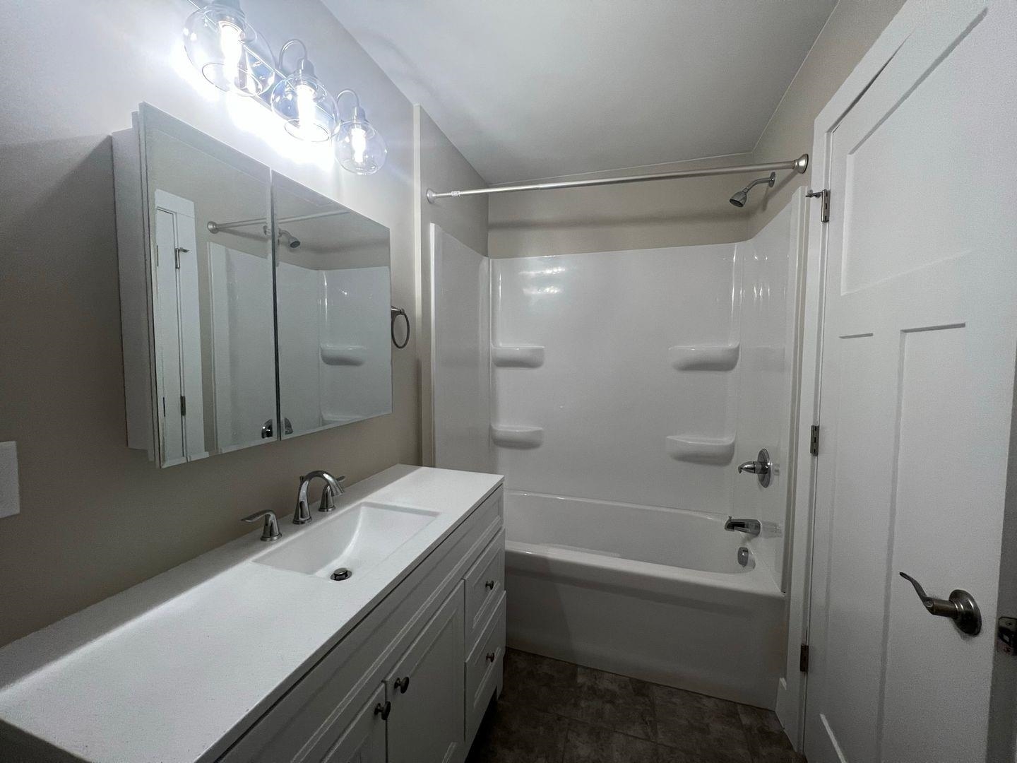 5200 North Genesee Road, Unit 202 Flint, MI 48506 - Photo 10 of 11