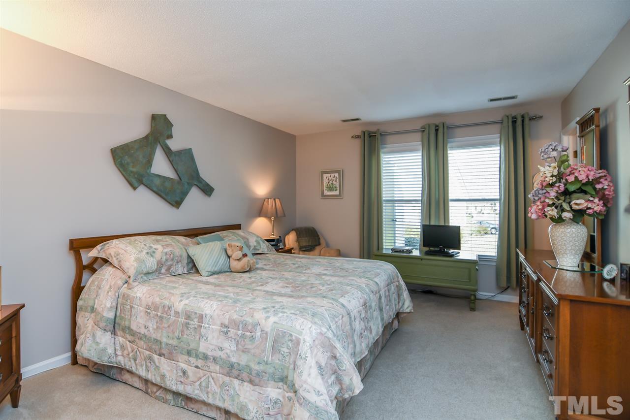 2702 Cottage Circle Raleigh, NC 27613 - Photo 14 of 17