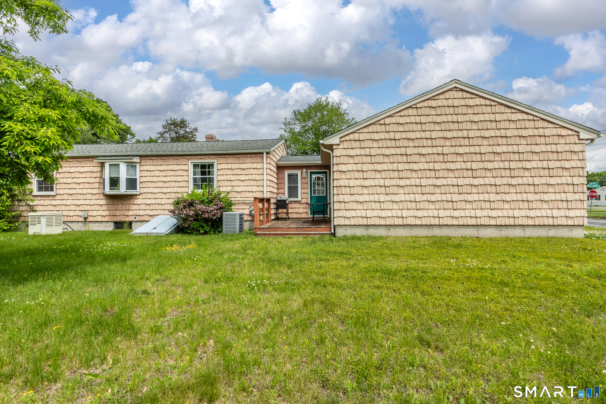 19 Alberta Street Windsor Locks, CT 06096 - Photo 28 of 31