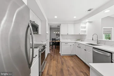 $819,000 | 15004 DuFief Drive, Gaithersburg, MD 20878