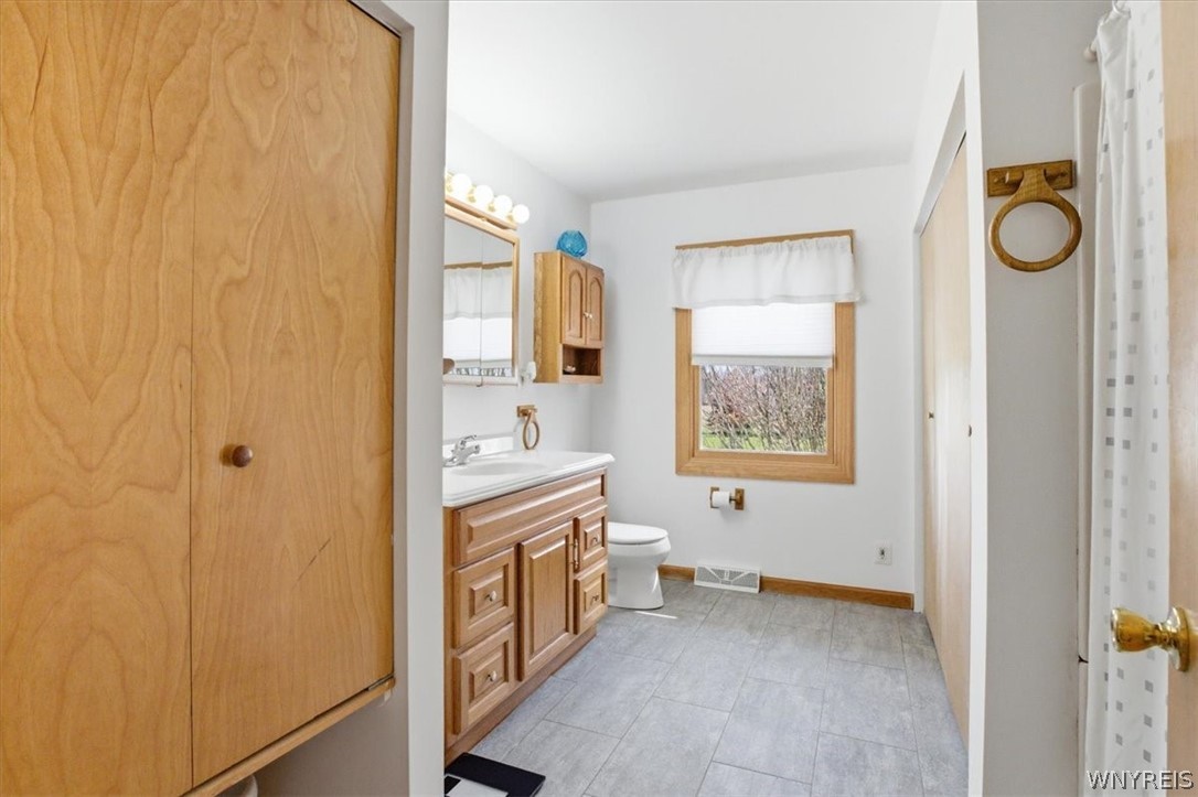 4256 Upper Mountain Road Cambria, NY 14132 - Photo 17 of 39