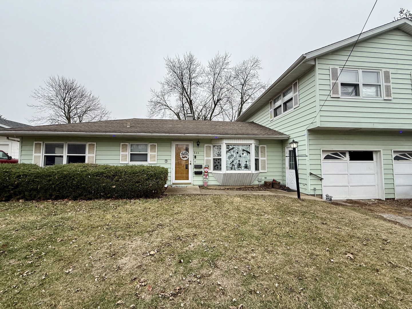 301 South Walnut Street Clinton, IL 61727 - Photo 1 of 25