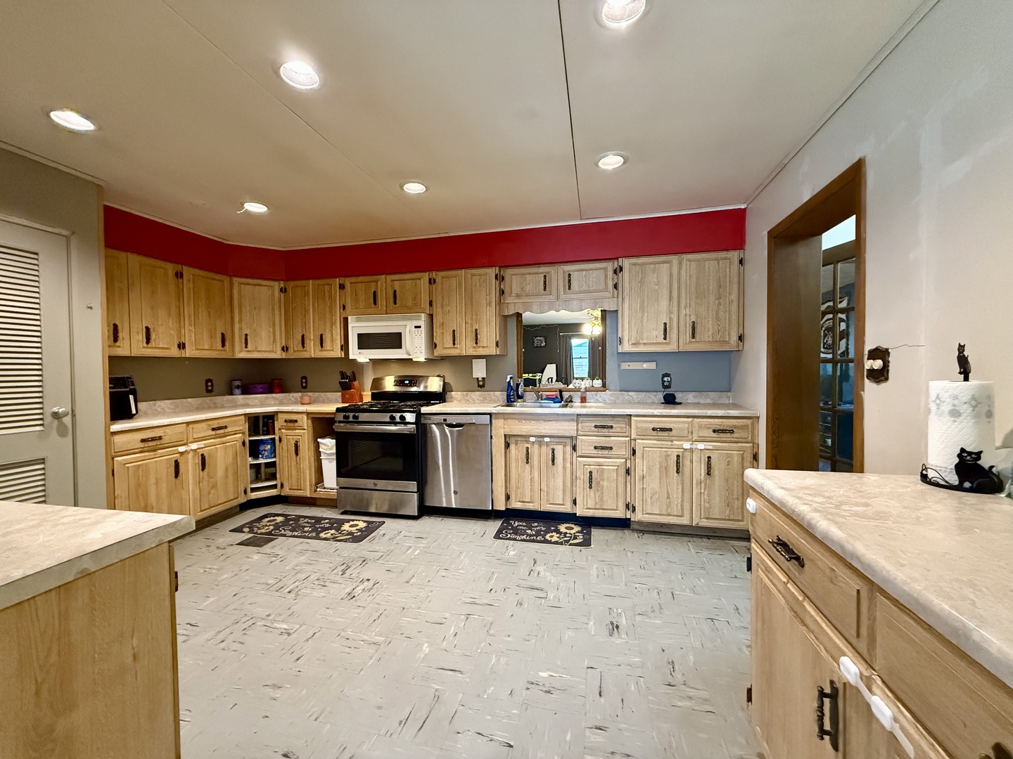 301 South Walnut Street Clinton, IL 61727 - Photo 4 of 25