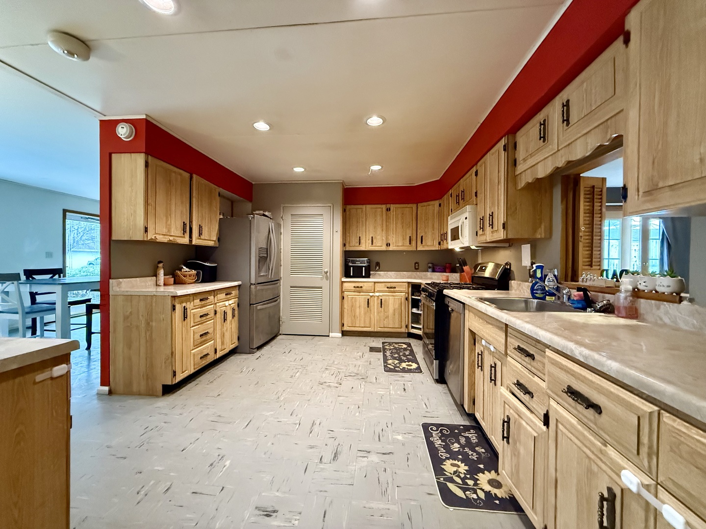 301 South Walnut Street Clinton, IL 61727 - Photo 5 of 25