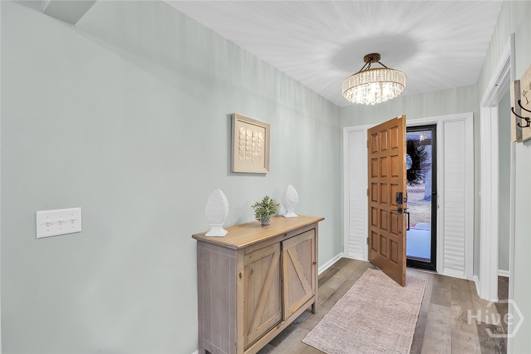 206 Hillary Road Savannah, GA 31410 - Photo 3 of 41