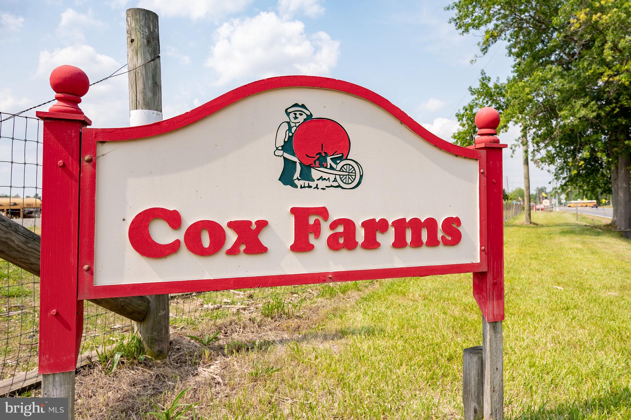 4401 Cub Run Road Chantilly, VA 20151 - Photo 57 of 60 a sign that is on a wall