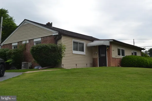 $379,900 | 2220 Baldwin Run Lane, Aston, PA 19014