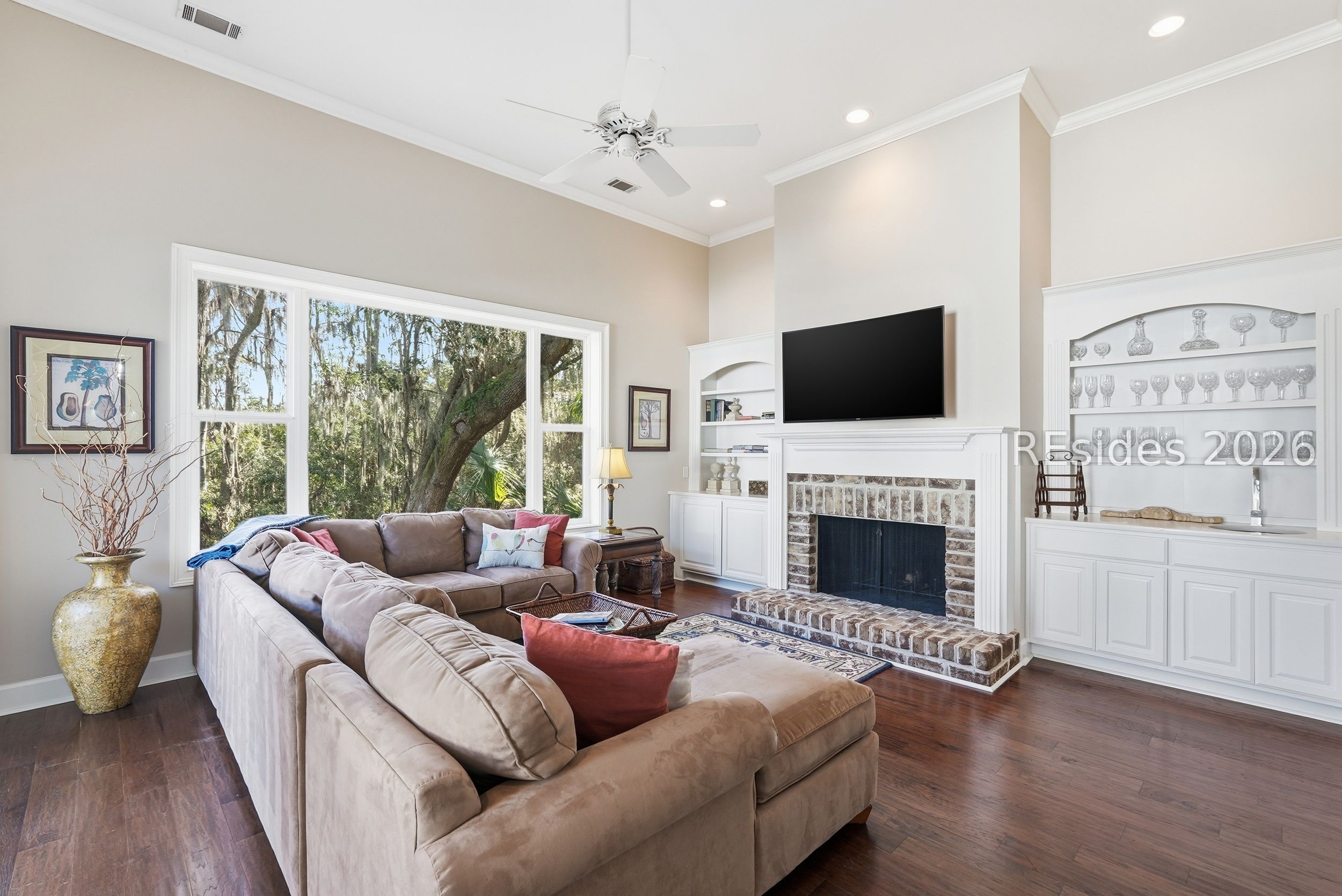 11 Hunting Court Bluffton, SC 29910 - Photo 18 of 56 Family room with fireplace