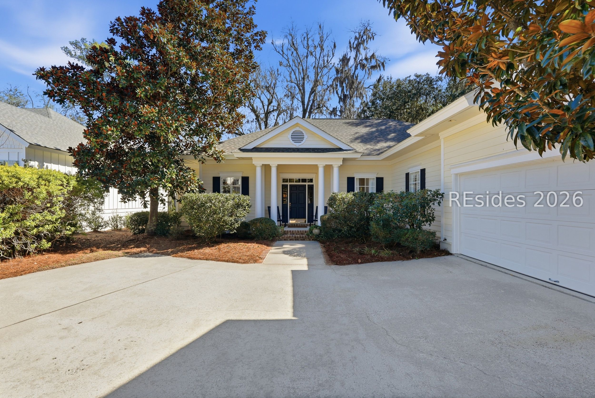 11 Hunting Court Bluffton, SC 29910 - Photo 6 of 56 Front of home