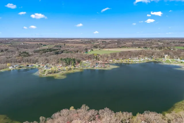 $645,900 | 3553 Alpine Court, Hillsdale, MI 49242