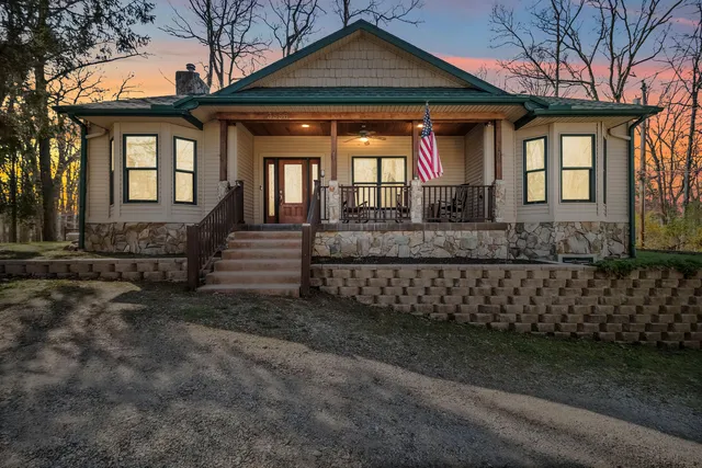 $645,900 | 3553 Alpine Court, Hillsdale, MI 49242