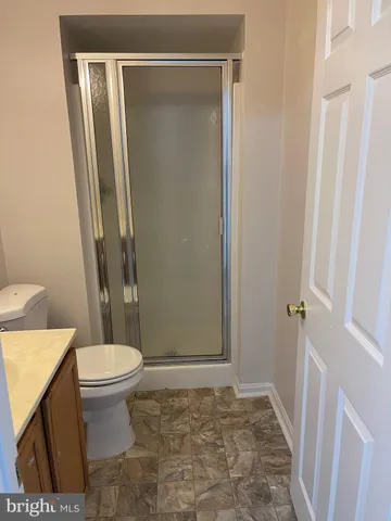 $2,200 | 33 Versailles Court, Newark, DE 19702