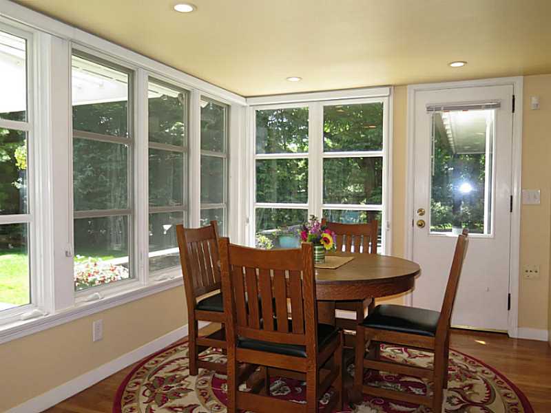 125 Hartshorn Road Providence, RI 02906 - Photo 11 of 25 Kitchen.