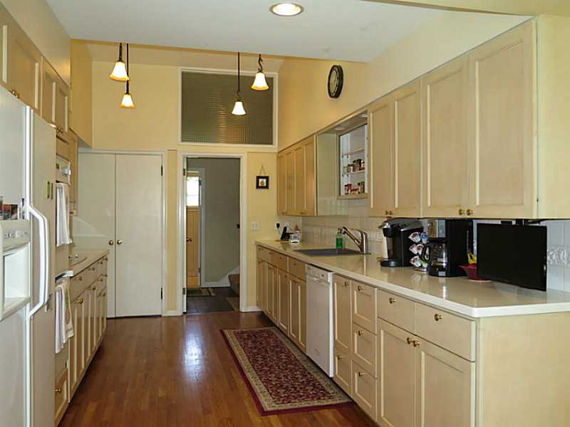 125 Hartshorn Road Providence, RI 02906 - Photo 12 of 25 Kitchen.