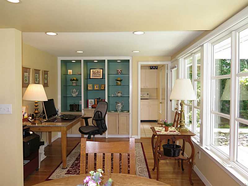 125 Hartshorn Road Providence, RI 02906 - Photo 9 of 25 Studio/Study/Office.