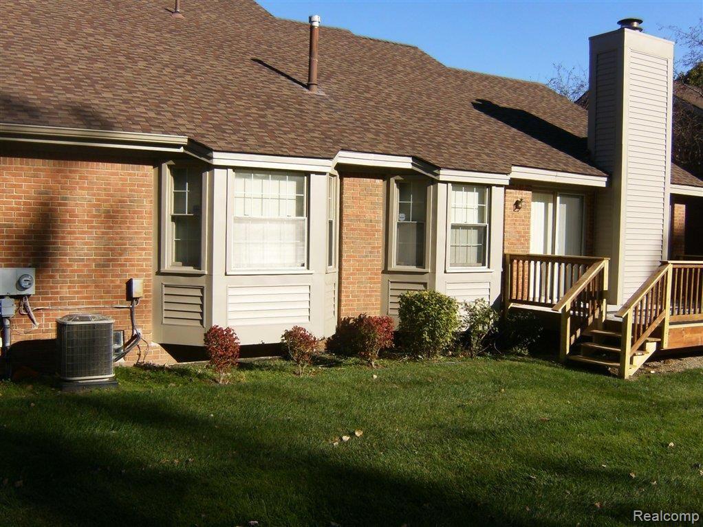 267 Marmoor Court, Unit 25 Rochester, MI 48309 - Photo 14 of 14 MARMOOR DECK BACK 2.JPG
