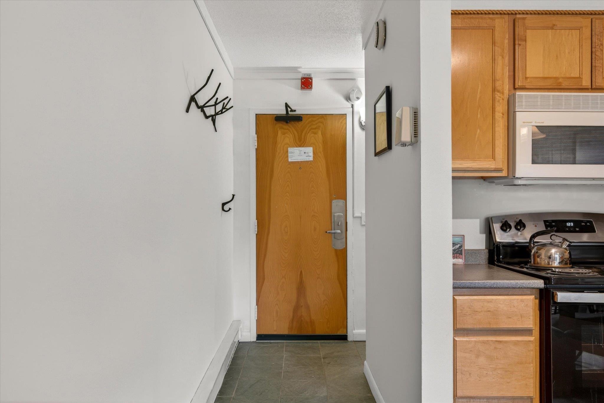 695 East Mountain Road, Unit E7 Killington, VT 05751 - Photo 10 of 32