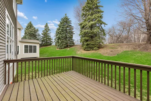 $409,900 | 4637 Aspen Ridge Circle, Eagan, MN 55122