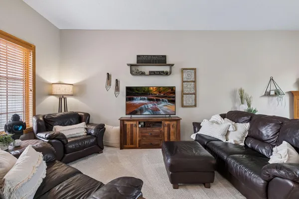 $409,900 | 4637 Aspen Ridge Circle, Eagan, MN 55122