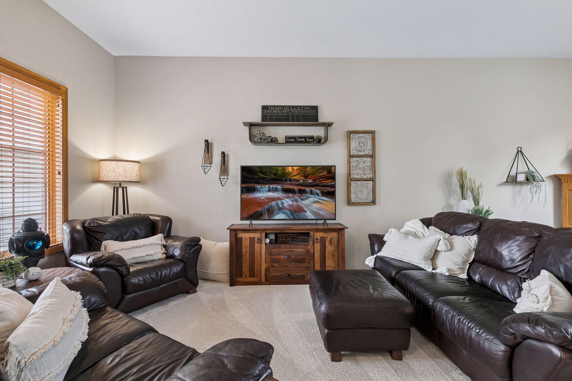 4637 Aspen Ridge Circle Eagan, MN 55122 - Photo 5 of 39