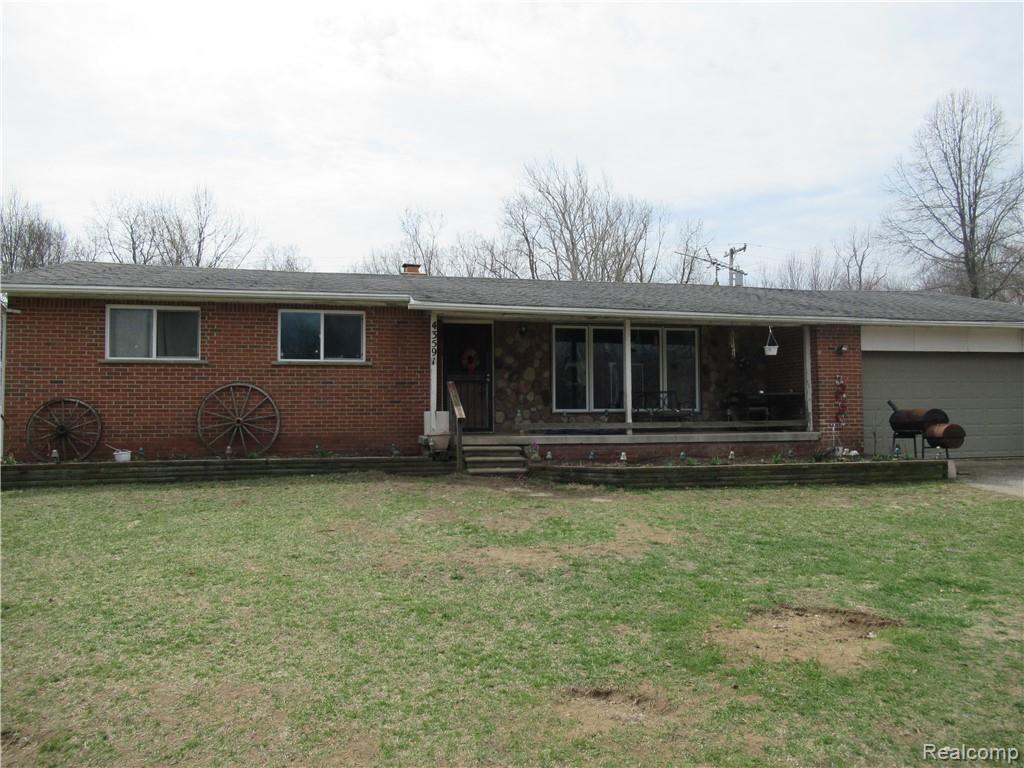 43591 Arkona Road New Boston, MI 48164 - Photo 1 of 25 IMG_5500.JPG