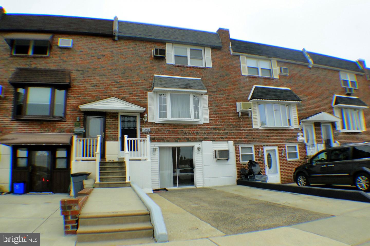3850 Salina Road Philadelphia, PA 19154 - Photo 2 of 31 Gallery Image 2