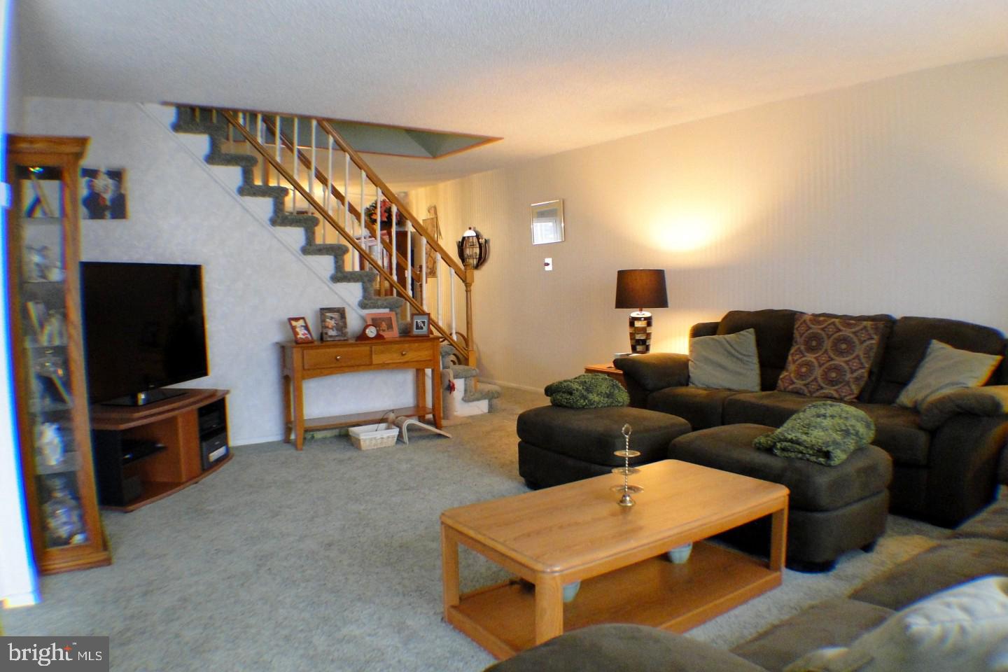 3850 Salina Road Philadelphia, PA 19154 - Photo 4 of 31 Gallery Image 4