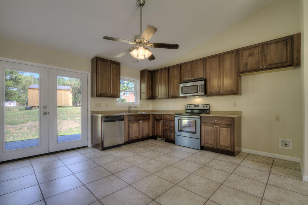 7210 Loudon Ridge Road Lenoir City, TN 37771 - Photo 3 of 24 Kitchen