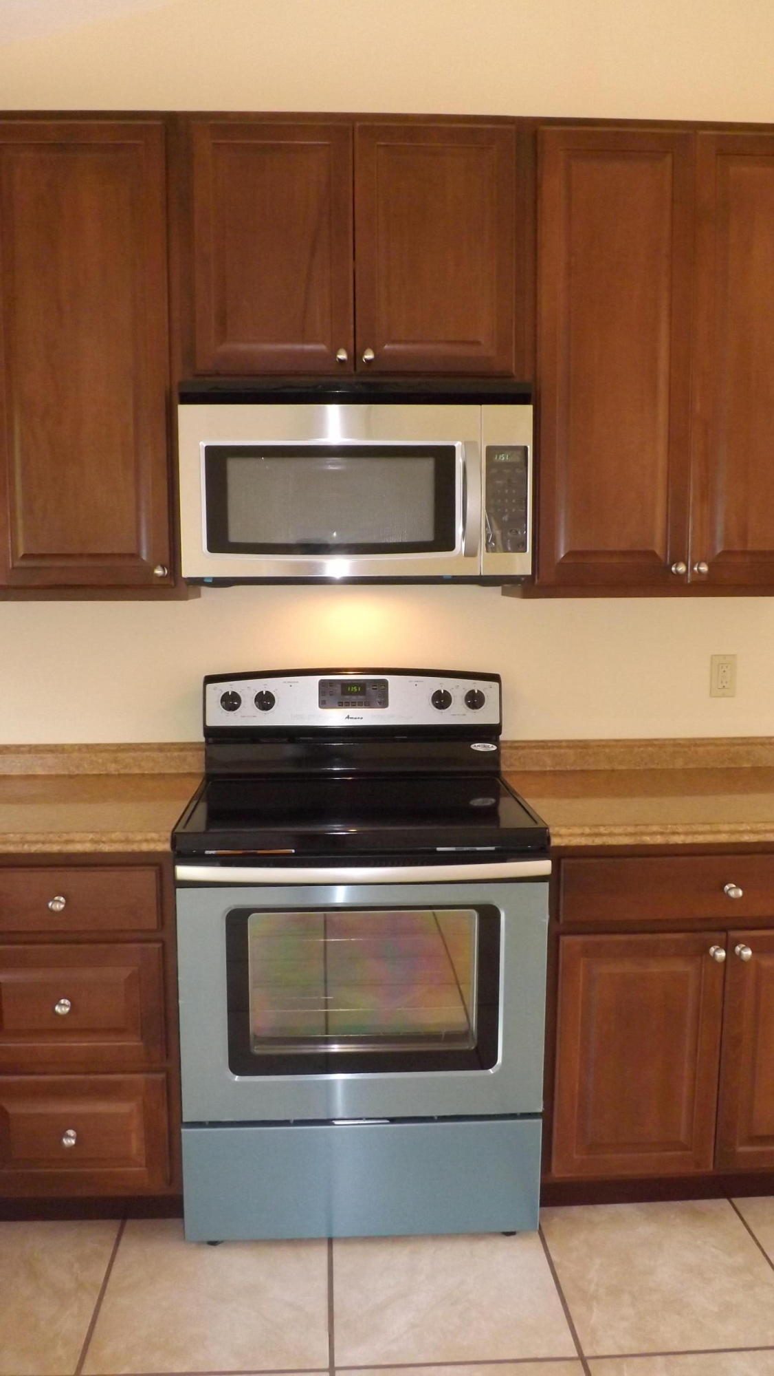 7210 Loudon Ridge Road Lenoir City, TN 37771 - Photo 5 of 24 Stainless Stove/Microwave
