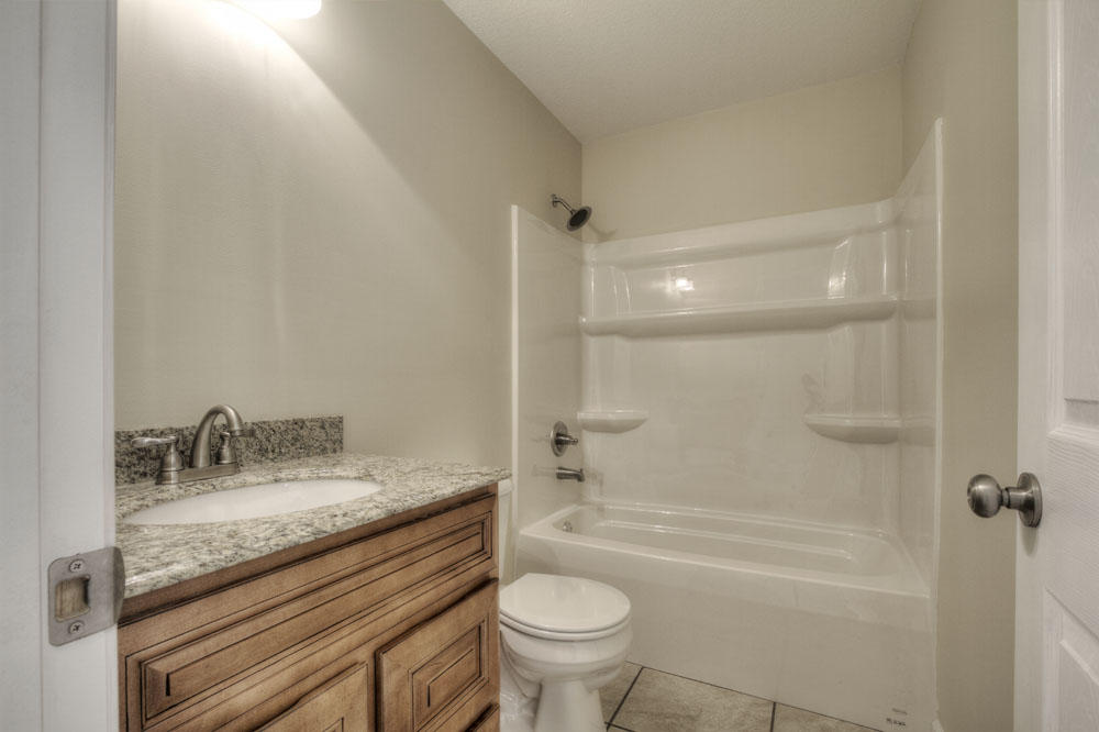 7210 Loudon Ridge Road Lenoir City, TN 37771 - Photo 10 of 24 Guest Bath