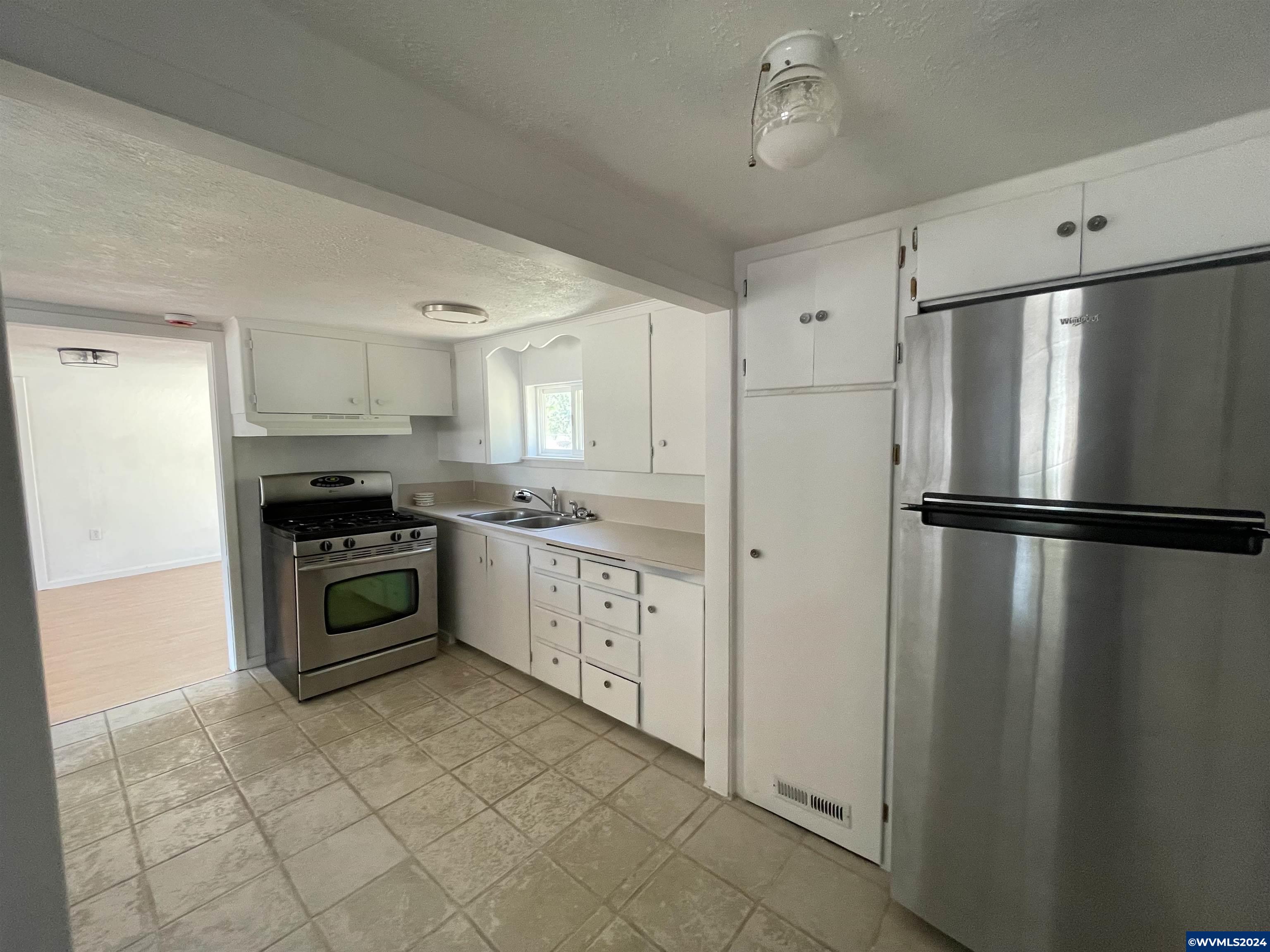 3705 Knox Butte Road East Albany, OR 97322 - Photo 8 of 21 Gallery Image 8