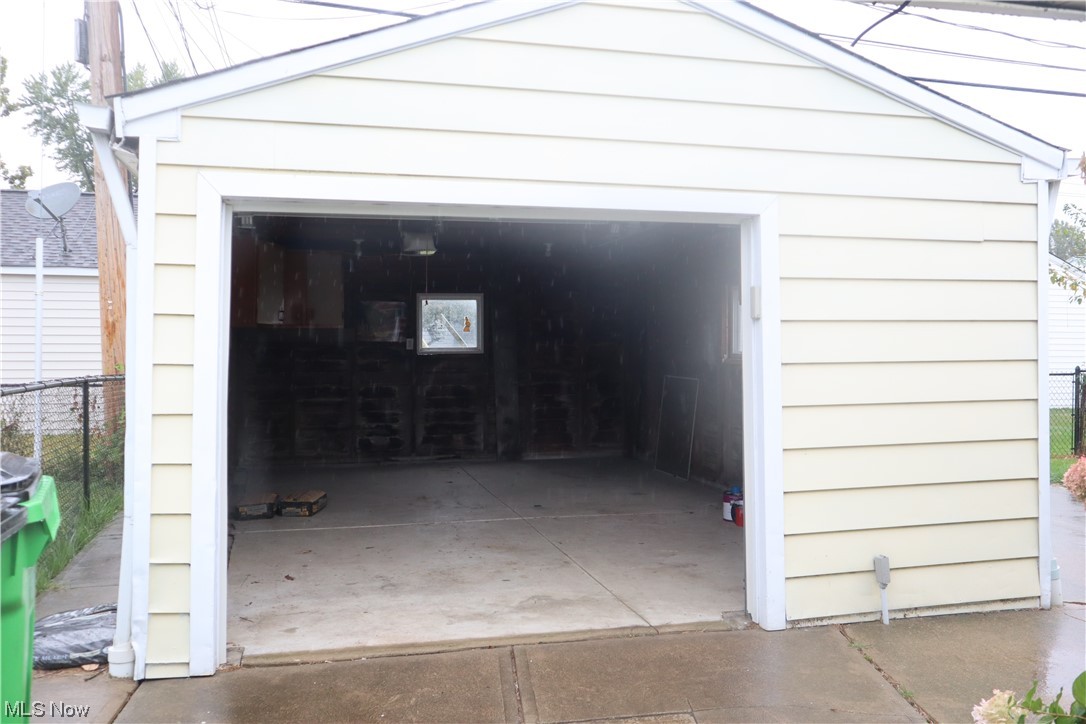 30073 Regent Road Wickliffe, OH 44092 - Photo 17 of 22