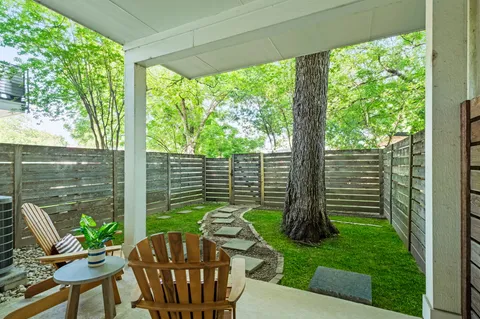 $725,000 | 1801 East 2nd Street, Unit 9, Austin, TX 78702