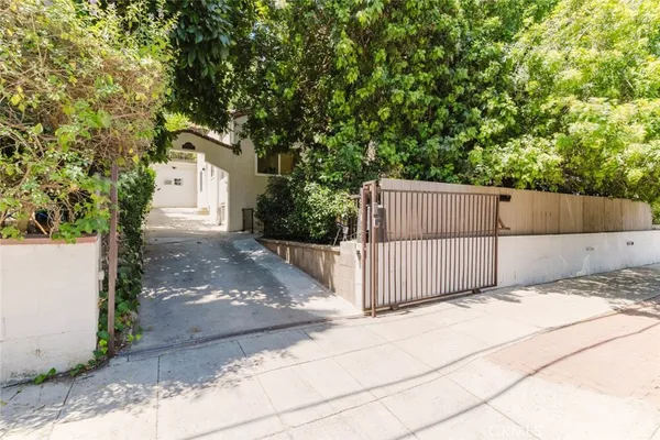 $4,500 | 11036 Fruitland Drive, Studio City, CA 91604