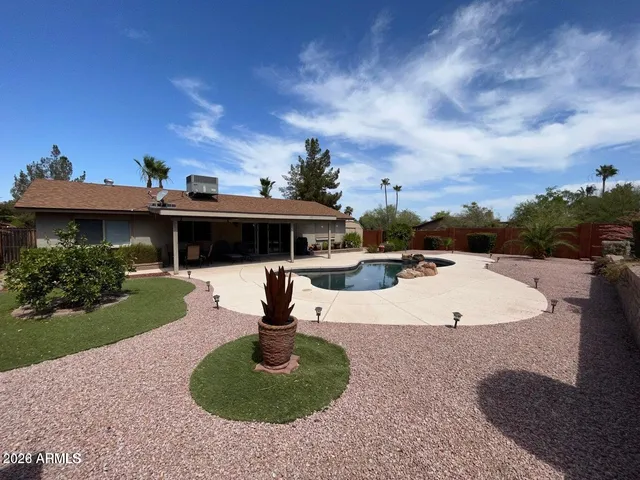 $2,200 | 15821 North 9th Place, Phoenix, AZ 85022