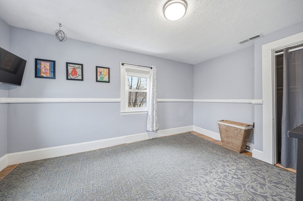 26 Wingate Road Weymouth, MA 02189 - Photo 19 of 39