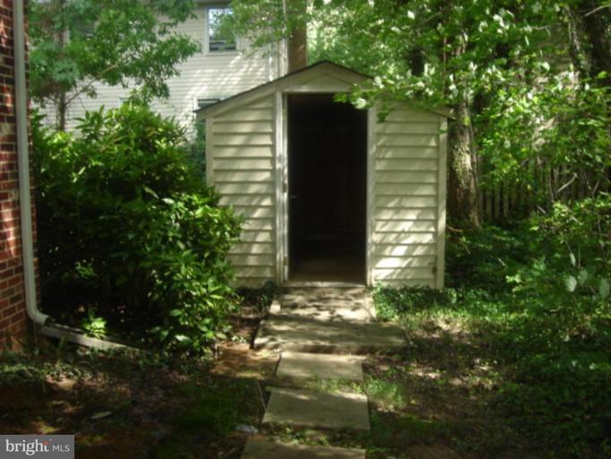 6839 Chelsea Road McLean, VA 22101 - Photo 8 of 13 Shed