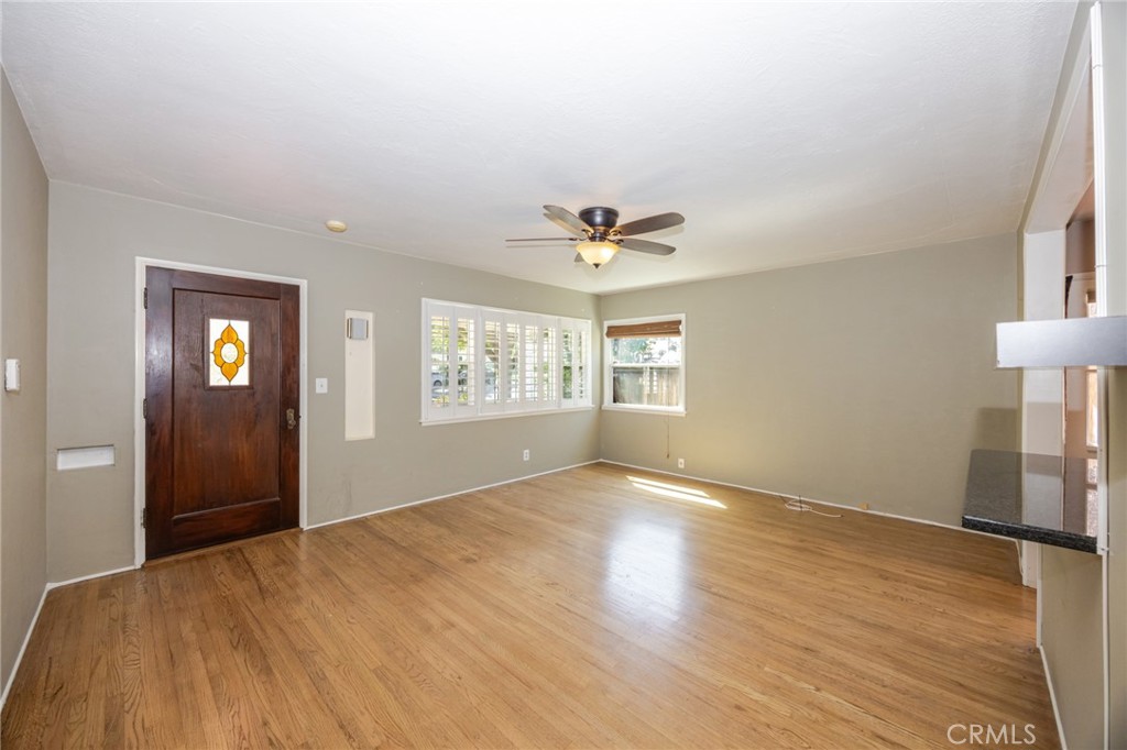 306 South Center Street Redlands, CA 92373 - Photo 7 of 23